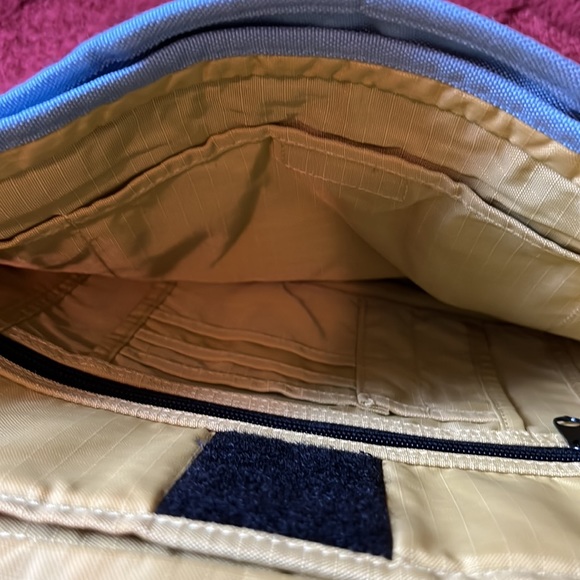 Crumpler Messenger Bag The Moderate Embarrassment - Picture 7 of 11